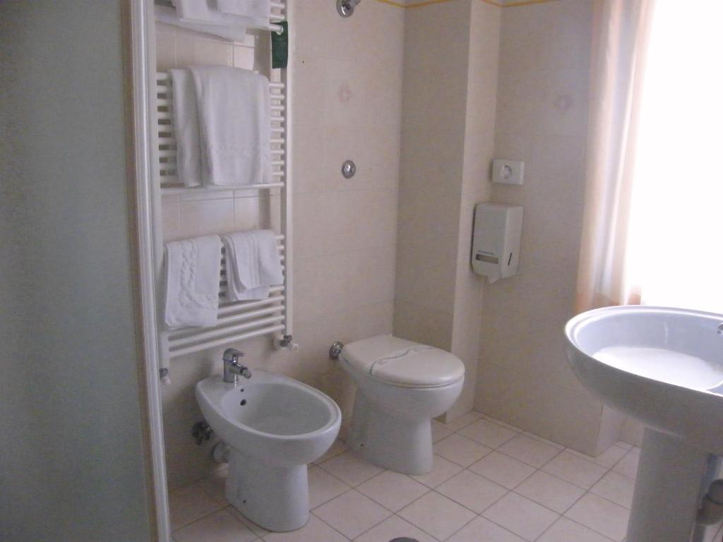 Hotel Serena Rieti Quarto foto